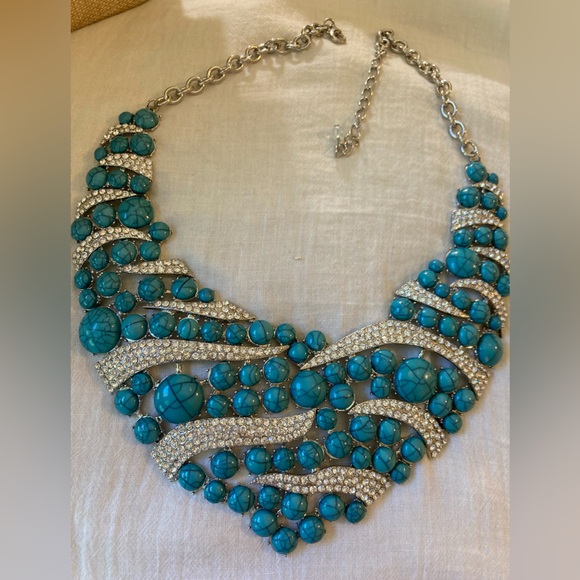 Statement Runway Faux Turquoise and Clear Stones Bib Necklace‎ - Picture 1 of 15